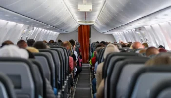 Восемь авиарейсов "России" отменены на фоне непогоды в Пулково