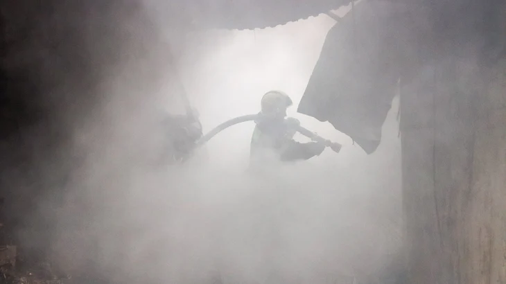 Площадь пожара в Темрюке после атаки дрона выросла до четырех тысяч &laquo;квадратов&raquo;