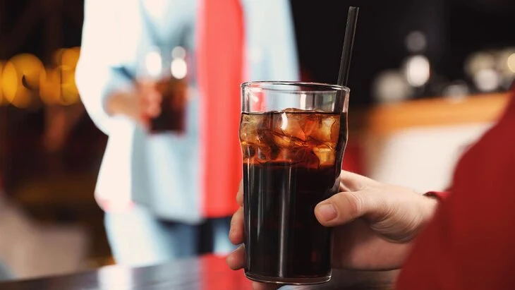 Coca-Cola отзывает свою продукцию в Европе Coca-Cola отзывает свою продукцию в Европе