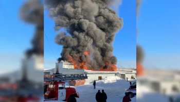 Мебельный цех загорелся в Саранске почти на 1,8 тыс "квадратов"