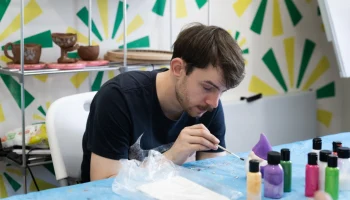 &laquo;Москва &mdash; добрый город&raquo;: НКО наращивают объемы помощи москвичам в помещениях города