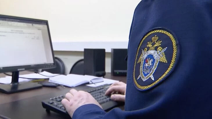 Подростки нашли замотанное скотчем тело женщины в Красноярске Подростки нашли замотанное скотчем тело женщины в Красноярске