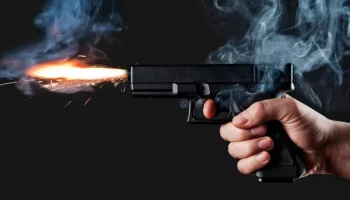 Неизвестный открыл стрельбу в американском Лексингтоне