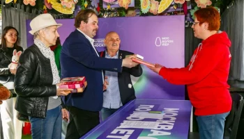 Более 4,5 тыс подарков собрали в рамках акции "Москва помогает" на фестивальных площадках