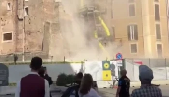 Появилось видео обрушения средневековой башни в Риме