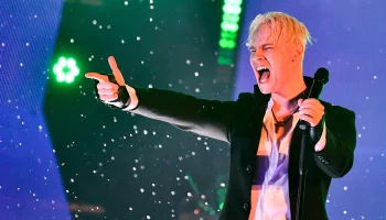 &laquo;Вам виднее&raquo;: SHAMAN прокомментировал жалобу на пропаганду ЛГБТ*