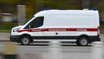 Трехлетняя девочка выпала из окна 10-го этажа дома в Москве