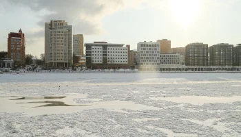 Метеоролог Позднякова спрогнозировала приход южного циклона и снег в Москве и МО