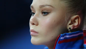 Ангелина Мельникова завоевала серебро в вольных упражнениях на турнире в Париже