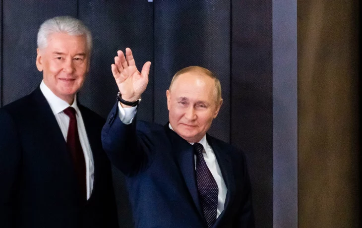 Путин и Собянин посетили Московский центр диагностики и телемедицины Путин и Собянин посетили Московский центр диагностики и телемедицины