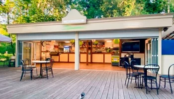 На городские аукционы выставили 5 НТО в парке "Сокольники"