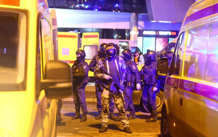 Песков: Путину в первые минуты доложили о стрельбе в «Крокусе» Песков: Путину в первые минуты доложили о стрельбе в «Крокусе»