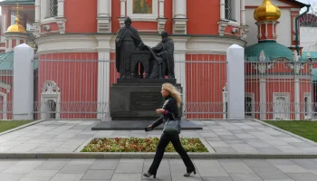 Церемония возложения цветов к памятнику братьям Лихудам состоится 6 марта