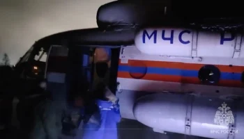 Спасатели эвакуировали выживших туристов после схода лавины в Магаданской области