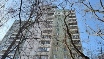 На Абрамцевской улице стартовал капремонт панельного дома 1978 года постройки