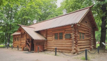 Сергей Собянин объявил о завершении реставрации домика Петра I в "Коломенском"