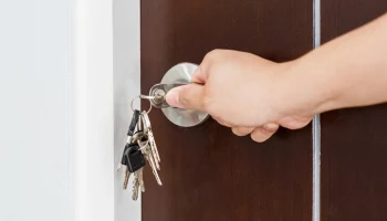 Стоимость самой маленькой комнаты в России составила 3,5 млн рублей