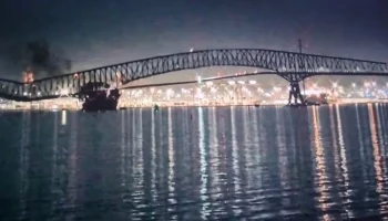 Автомобильный мост обрушился в Балтиморе из-за врезавшегося судна