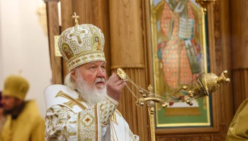 Патриарх Кирилл призвал в Рождество молиться о спасении военнопленных