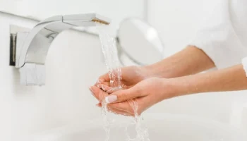 МОЭК предупредил об отсутствии горячей воды в ряде домов в Солнцеве