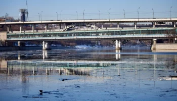 Контроль за причалами и набережными Москвы усилили перед весенним половодьем