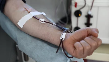 Центр крови продлил работу до последнего донора