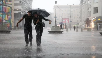 Аномальная жара в Москве сменится грозой с дождем после полудня 5 июля