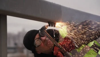 Более 130 километров барьерных ограждений заменят в Москве до конца года