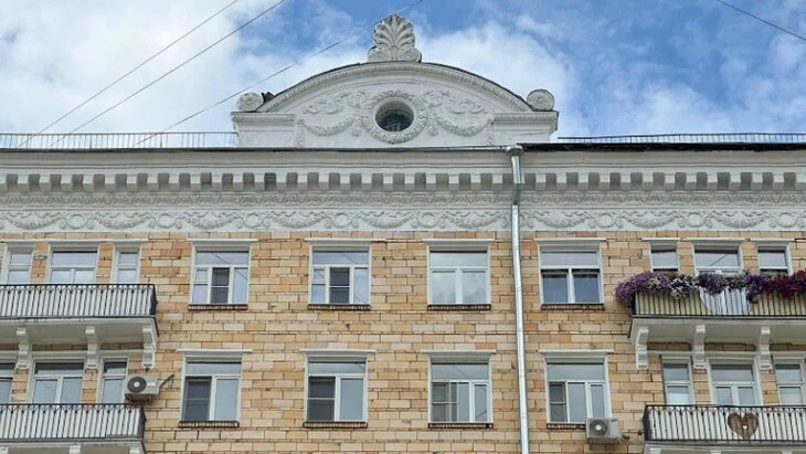 Дома с круглыми окнами отремонтировали в Москве по программе капремонта Дома с круглыми окнами отремонтировали в Москве по программе капремонта