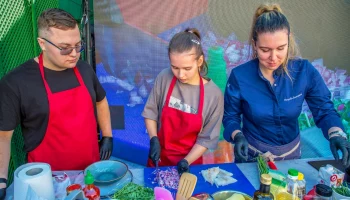 Гастрономическую программу выходного дня подготовили для участников СВО и их семей на Манежной площа