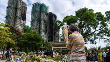 Число погибших при пожаре в Гонконге выросло до 159