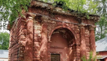 Инвестор завершил восстановление въездной башни Хорошевского конного завода