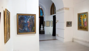 Галерея "Веллум" в Москве подтвердила кражу более 20 картин