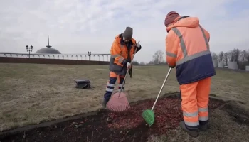 Городские цветники подготовили к весенне-летнему сезону в Москве