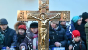 Россиянам напомнили правила пользования святой водой