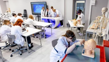 Лучшие результаты по ЕГЭ показали выпускники предпрофессиональных классов Москвы