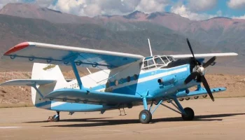 Санитарный самолет Ан-2 совершил аварийную посадку на водоем в Казахстане