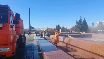 Промывка фонтанного комплекса "Годы войны" началась на Поклонной горе