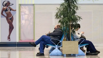 Около тысячи россиян застряли на Пхукете из-за задержки рейсов