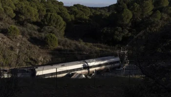 El Mundo: число жертв при сходе скоростных поездов в Испании достигло 42