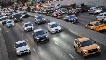 Движение ограничили на ряде улиц в центре Москвы