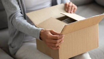 Сервис "Вывоз ненужных вещей" помог москвичам избавиться от более 20 тыс кг одежды