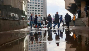 Ливни и барическая пила: москвичей предупредили о семи поражающих метеофакторах