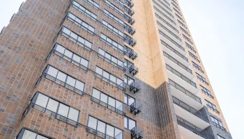 Свыше 220 москвичей переедут в новостройку по реновации на улице Лавочкина