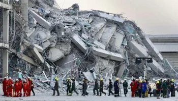 NYT: порядка 20 человек заблокированы в шахте лифта после землетрясения в Бангкоке