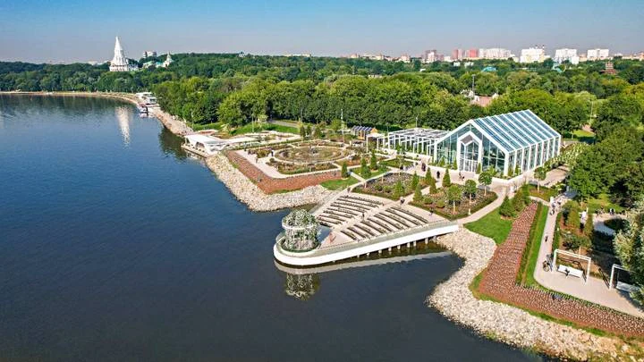 Девять набережных благоустроили в Москве в 2025 году
