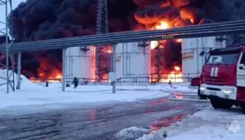 Порядка 40 человек эвакуировали из домов, расположенных рядом с нефтебазой в Клинцах