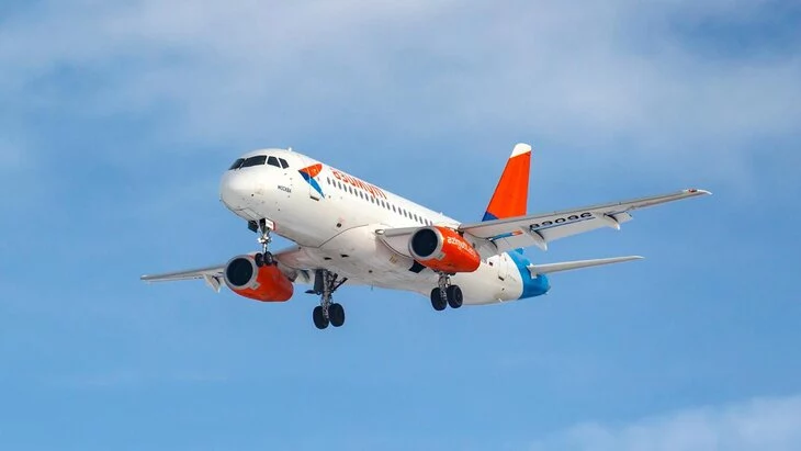 "Азимут" выплатит по 100 тыс рублей пассажирам загоревшегося в Анталье самолета "Азимут" выплатит по 100 тыс рублей пассажирам загоревшегося в Анталье самолета