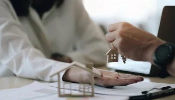 Центробанк предупредил россиян о дефолте при покупке жилья в рассрочку