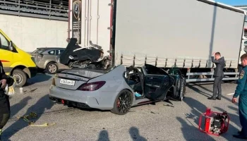 Два автомобиля столкнулись на Филатовском шоссе в Москве